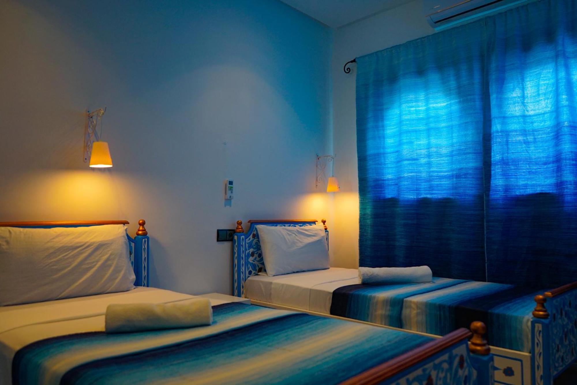 Hotel Marrakech Chefchaouen Exterior photo
