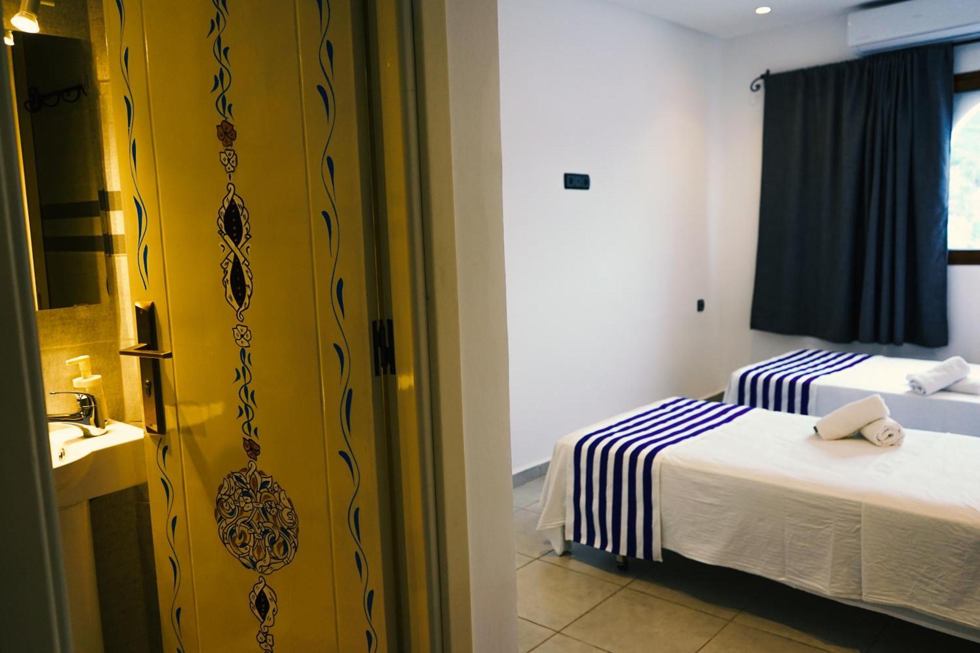 Hotel Marrakech Chefchaouen Exterior photo